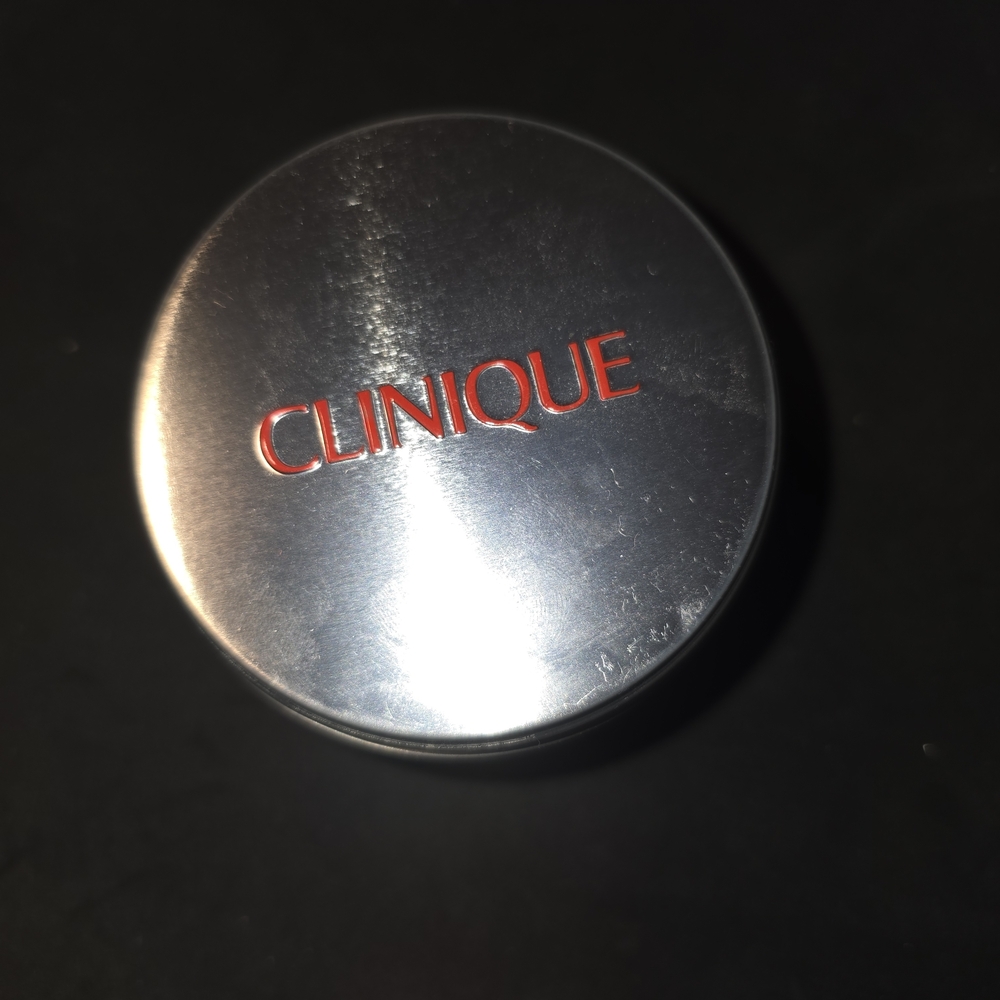 Clinique Silver Tin
